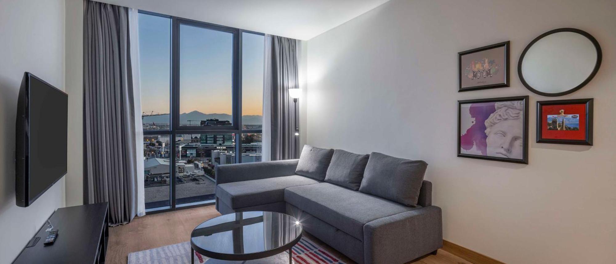 Otel Hampton By Hilton Airport